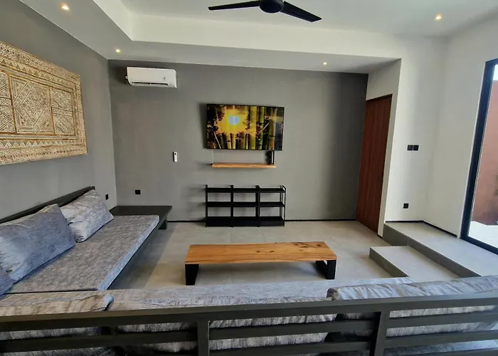 Ku Villa *
