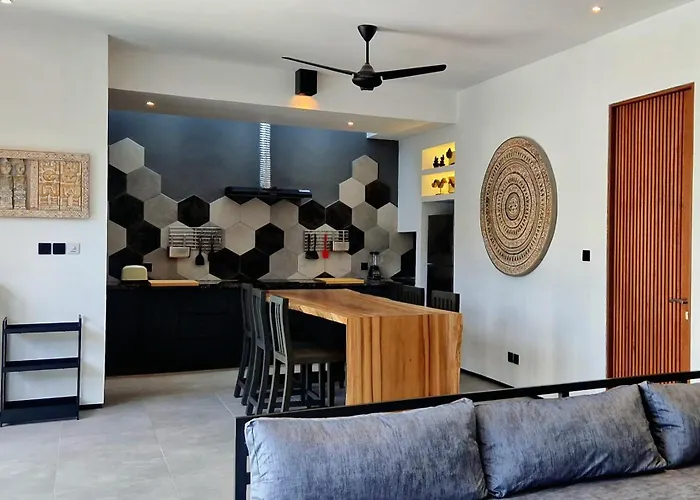 Ku Villa *